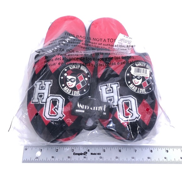Harley Quinn Mad Love Red Black Argyle Print Slippers DC Comics Bioword NWT - Picture 7 of 9